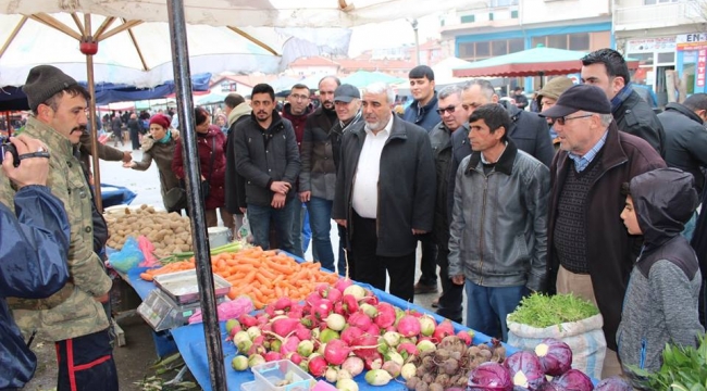 Başkan Kargın'dan Salı Pazarı Esnafına Ziyaret