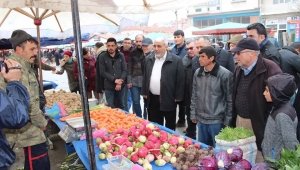 Başkan Kargın'dan Salı Pazarı Esnafına Ziyaret