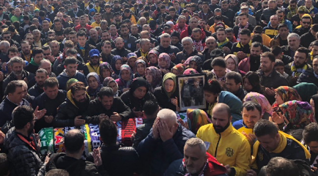 Afyonkarahisar’daki Kazada hayatını kaybeden taraftarlar son yolculuklarına uğurlandı