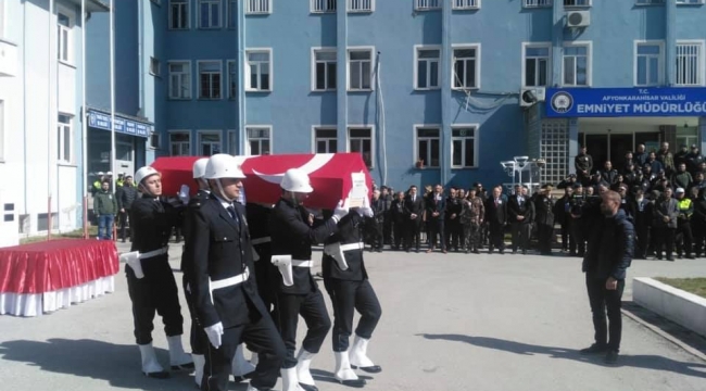  Şehit Üsteğmen Çiftçi'nin babası dualarla ebediyete uğurlandı