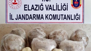 Son Dakika....Jandarma tarafından Yapılan Aramada 62 Kg Esrar Ele Geçirildi