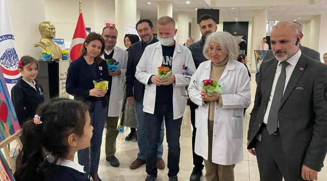 14 Mart Tıp Bayramına Özel 14 Resim AFSÜ’de Sergilendi