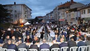 Bakan Çavuşoğlu Afyon'da konuştu: Cumhur İttifakı'nın tek gayesi Türkiye Cumhuriyeti'nin muasır medeniyetler seviyesine çıkarmaktır.