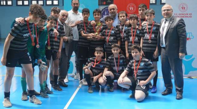 Okul Sporları Futsal müsabakaları sona erdi