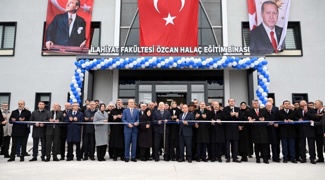 Afyon Kocatepe Üniversitesi İlahiyat Fakültesi Özcan Halaç Eğitim Binası Açıldı