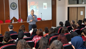 AKÜ’de “Yorgun Ruhlar İçin Hayatı İyileştiren Formüller” Konferansı Düzenlendi