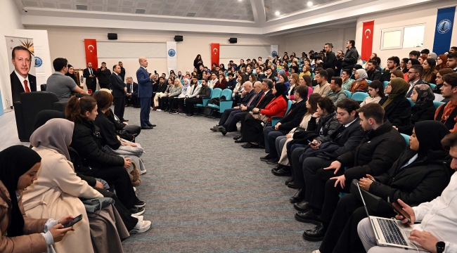 YÖK Başkanı Prof. Dr. Erol Özvar, Afyon Kocatepe Üniversitesi Öğrencileriyle Gençlik Sohbetlerinde Buluştu