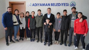 Şampiyonlar, Madalya Sevincini Başkanımız Tutdere ile Paylaştı