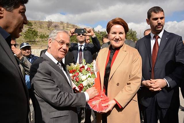 Başkan Acar’a ihraç göründü!