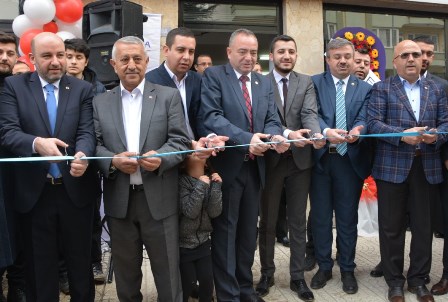 Başkan Sezen, Gençlik Kolları Başkanı Karahan’ın İşyeri Açılışına Katıldı