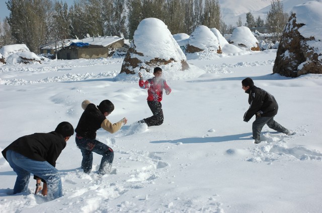 Bazı ilçelerde okullar tatil edildi