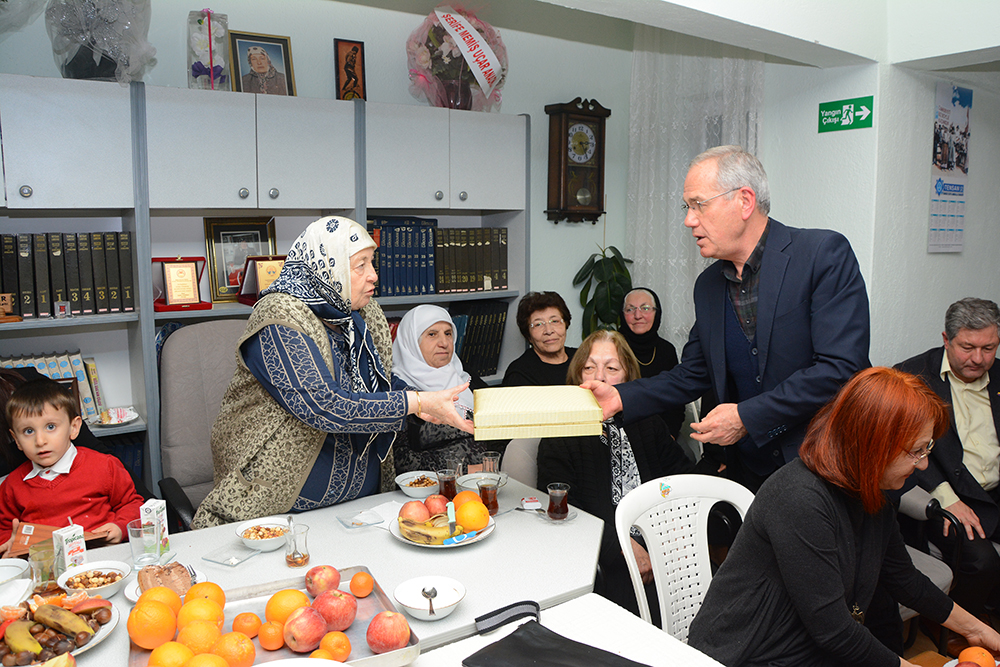 Dinar’daki güzel gelenek bu yılbaşında da sürdü!