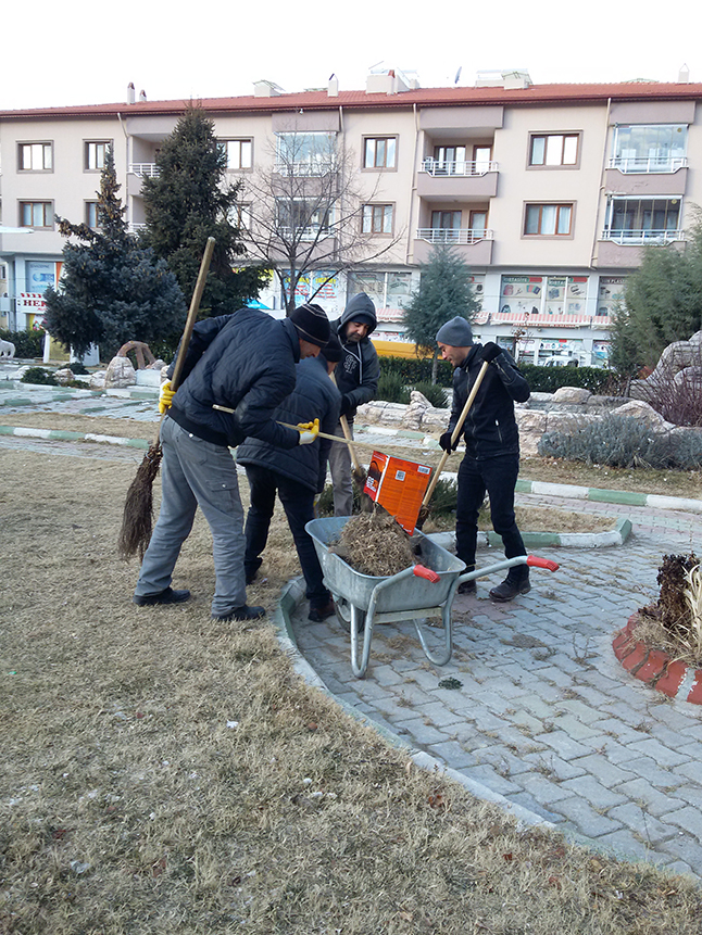 Dinar yeni yıla mıntıka temizliği ile başladı