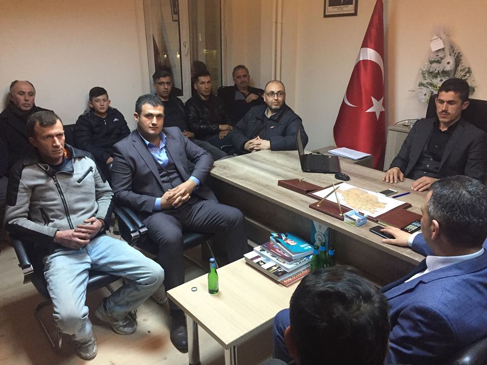  Emirdağ’da MHP’li bir grup Akparti Adayı Koyuncu’yu ziyaret etti